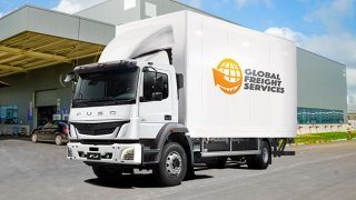 FUSO FJ 1823R Cargo 27 ft